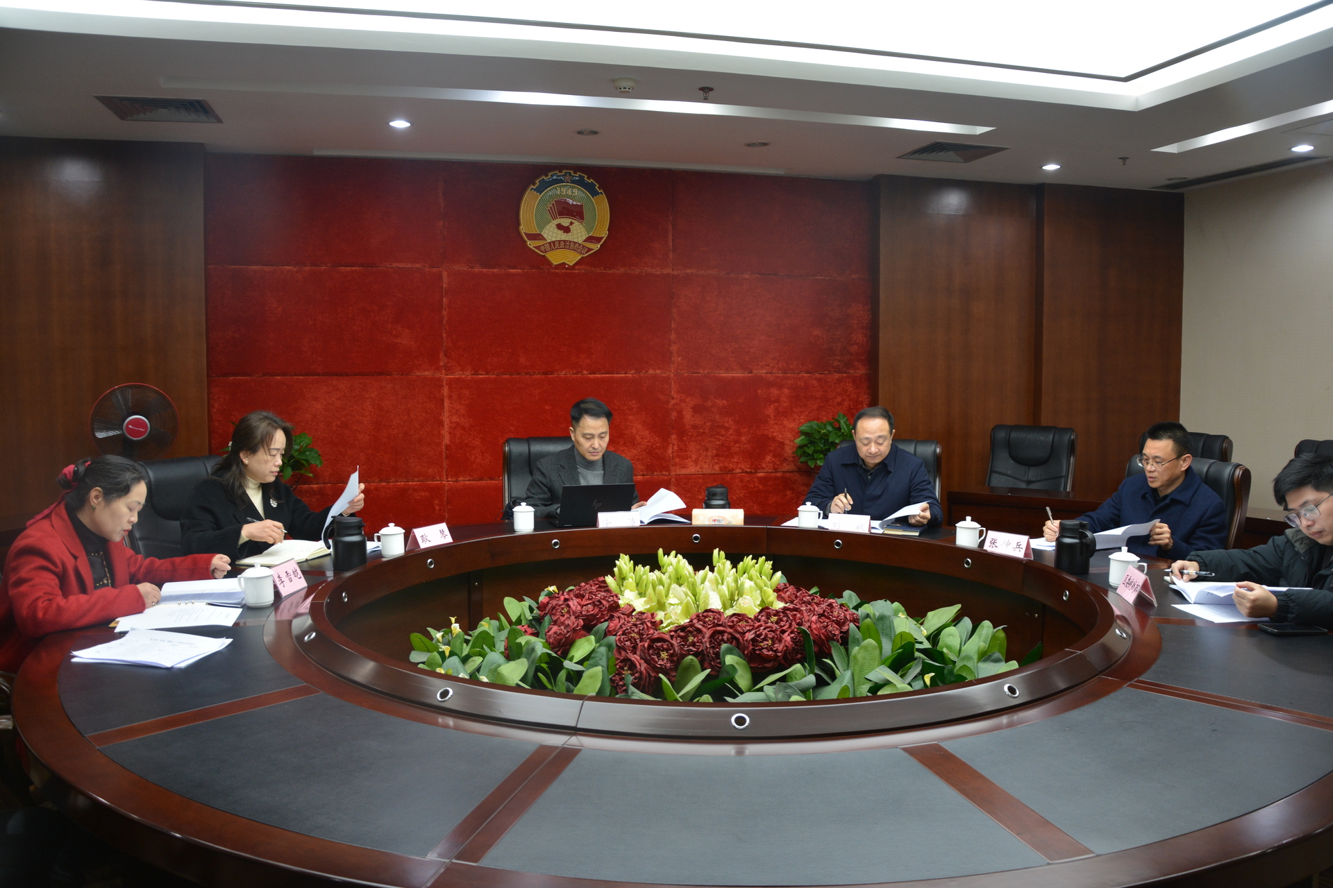 涂涛参加民革巴南区委会民主生活会